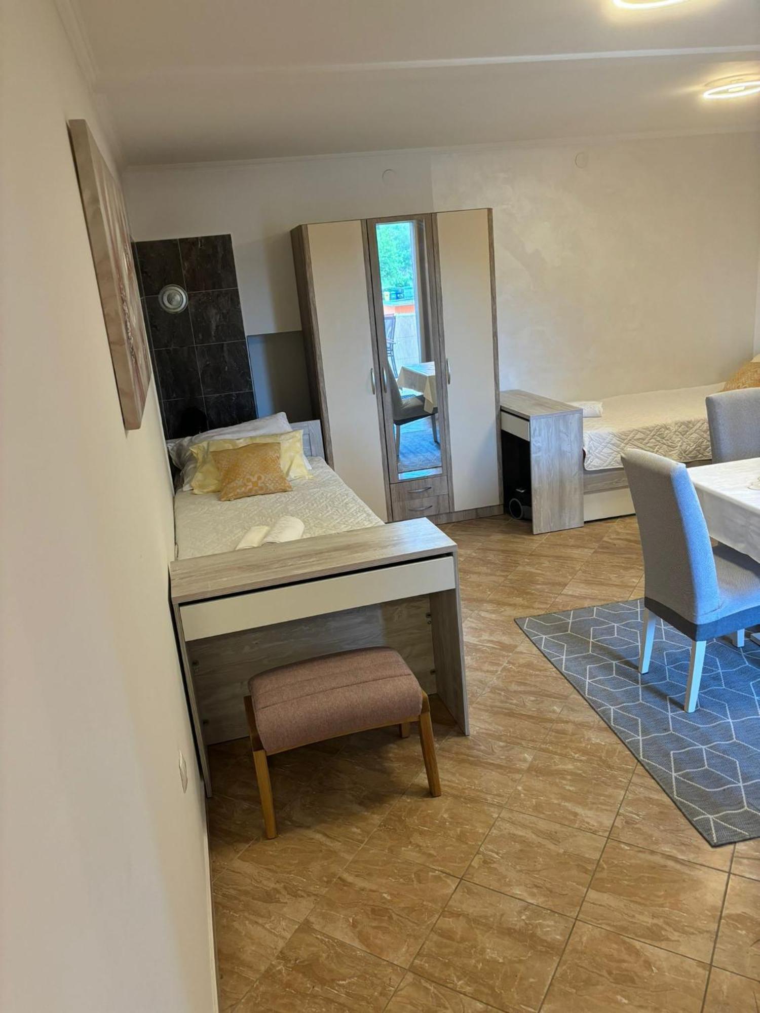 Apartment & Studio Vrdoljak Sveti Anton  Extérieur photo