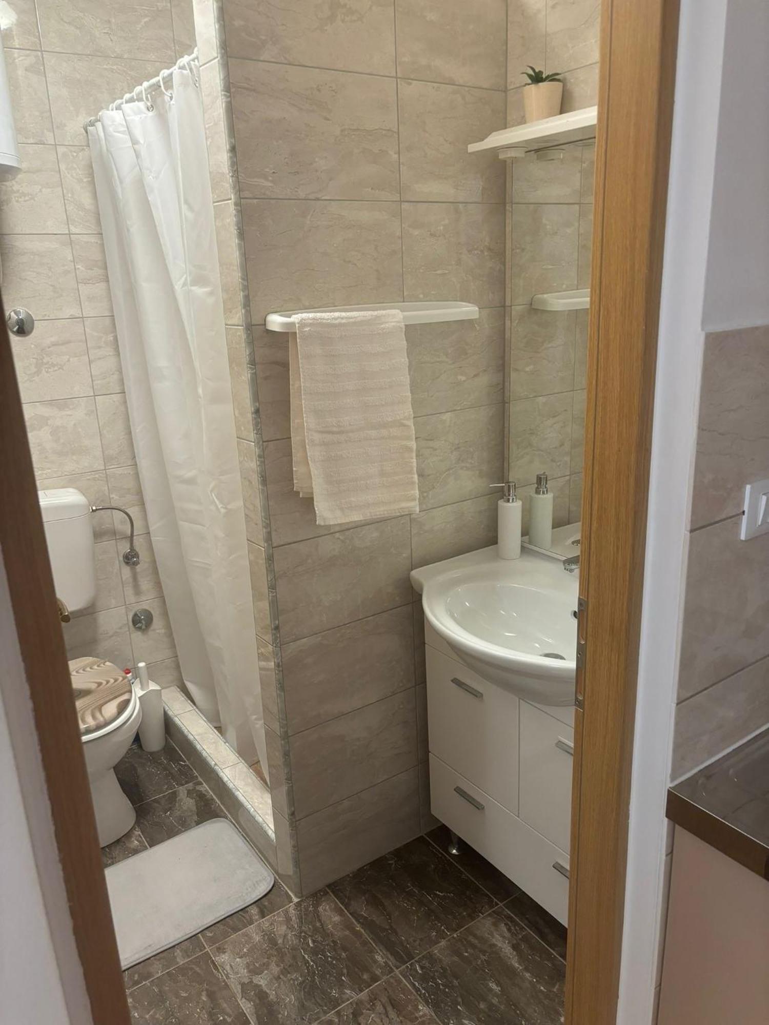 Apartment & Studio Vrdoljak Sveti Anton  Extérieur photo